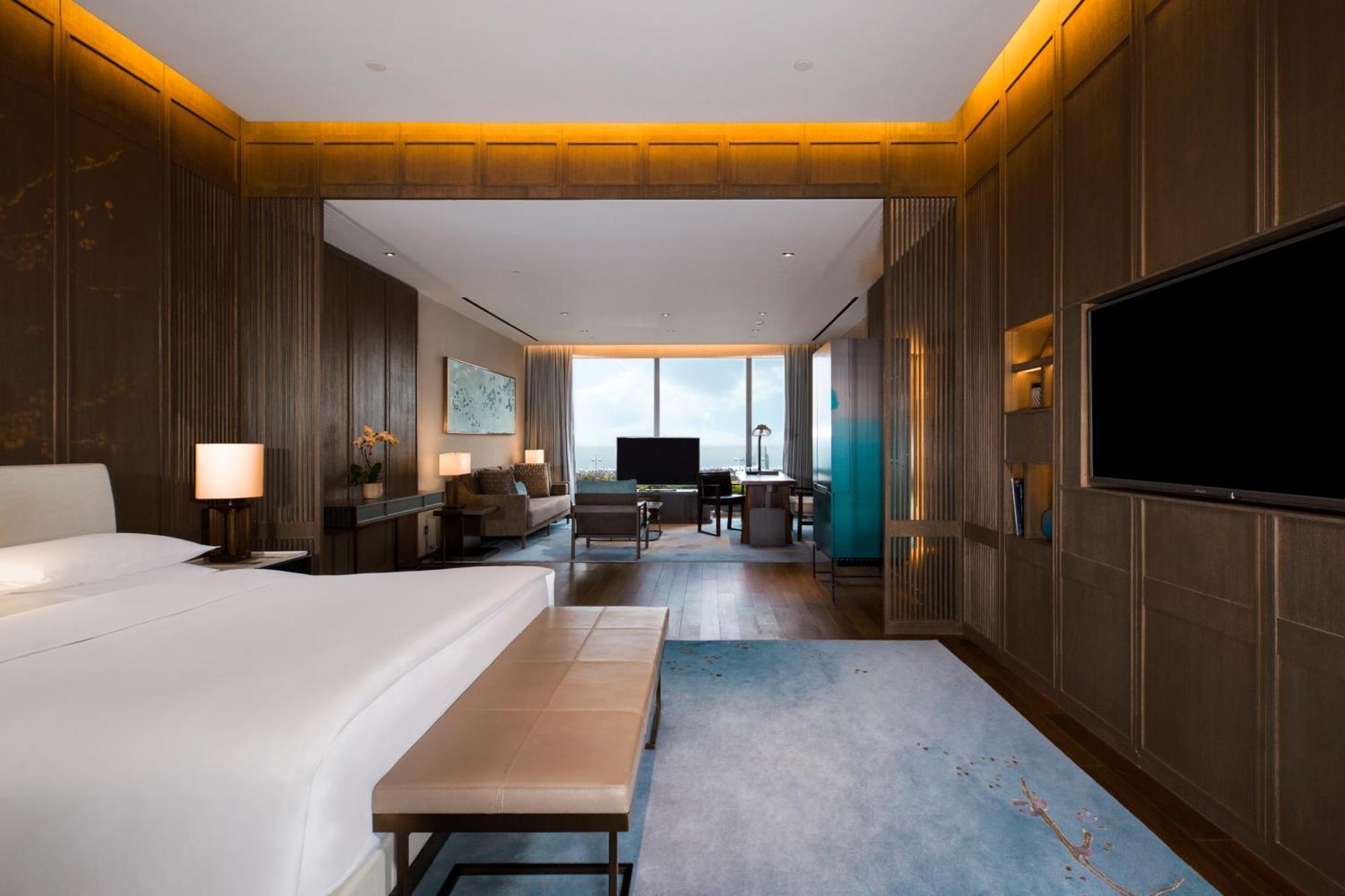 Premier King Room
